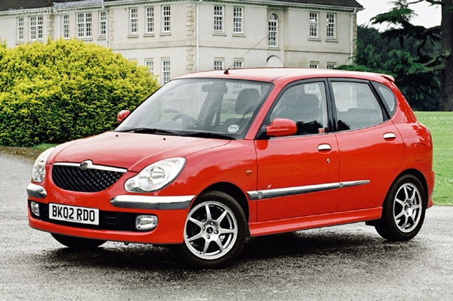 Daihatsu Sirion photo 1