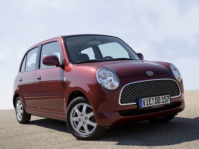Daihatsu Trevis foto 8