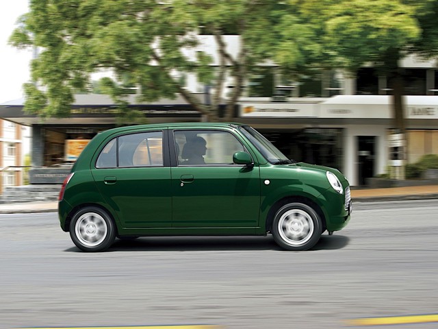 Daihatsu Trevis foto 12