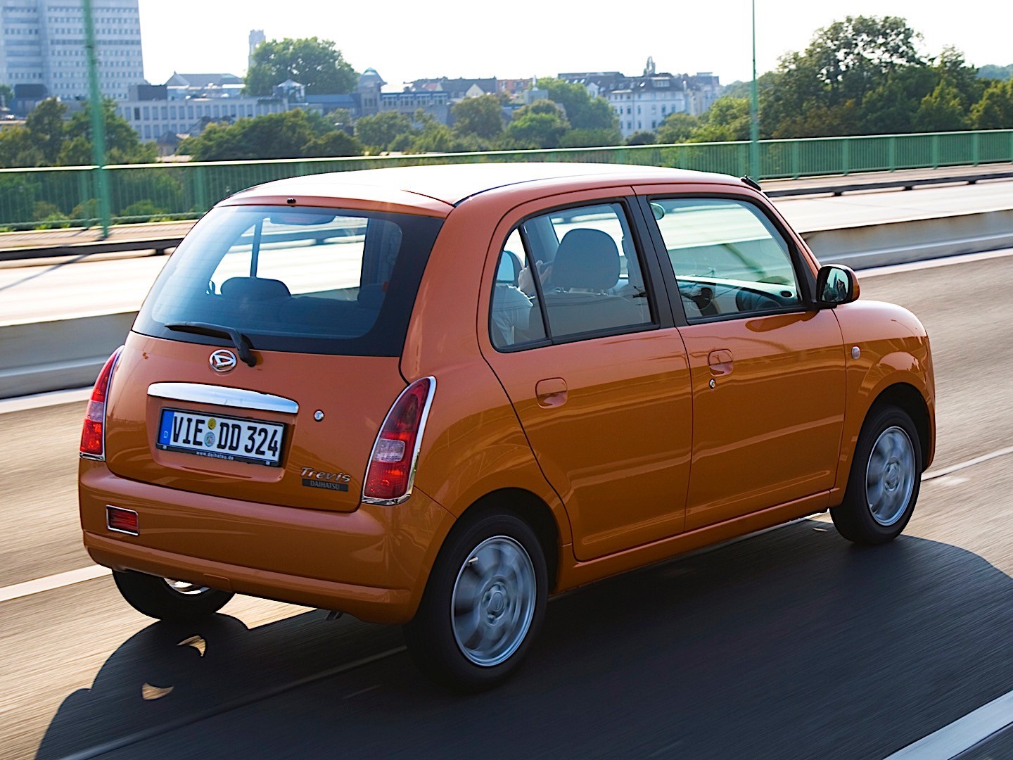 Daihatsu Trevis photo 24