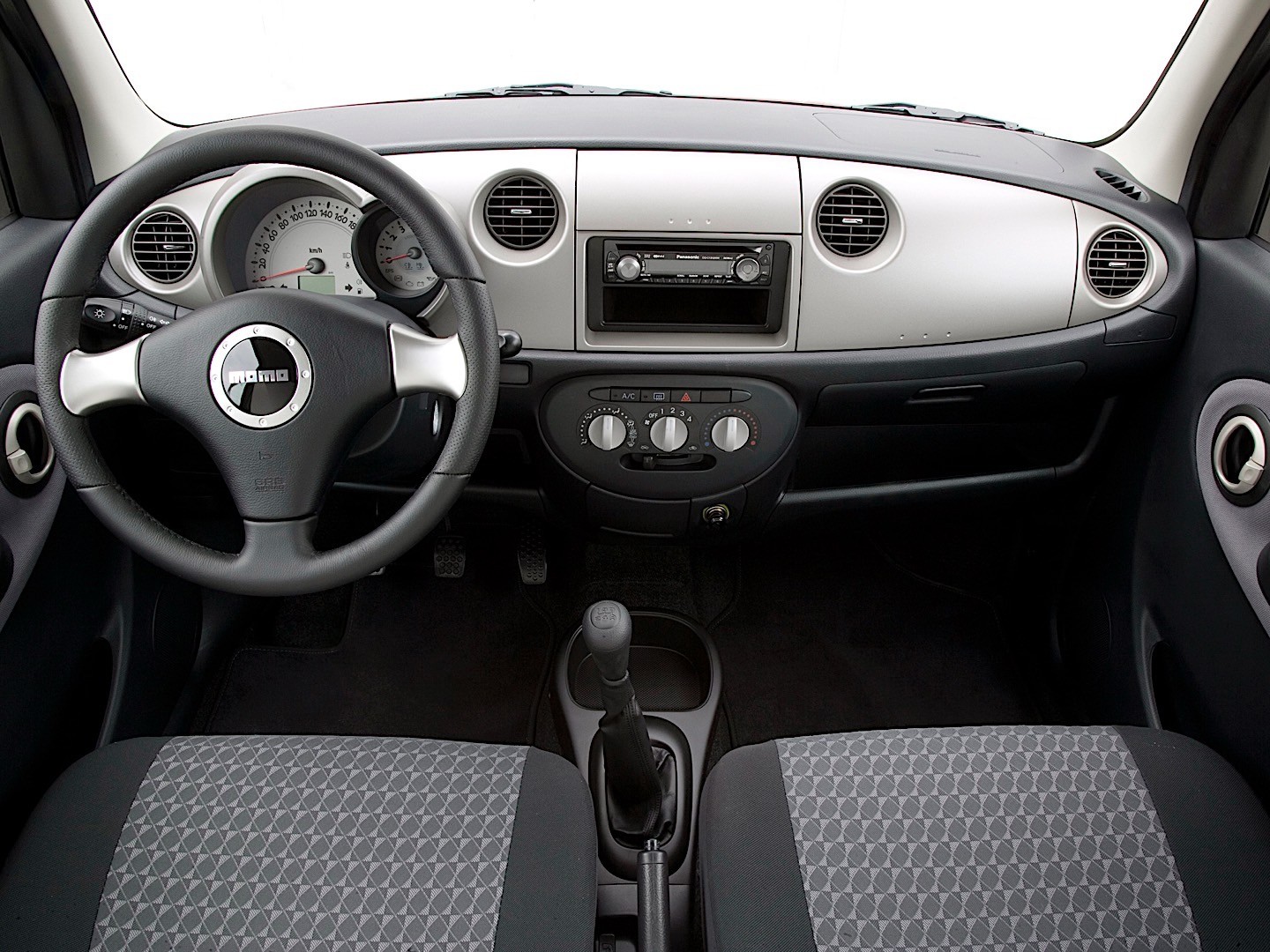 Daihatsu Trevis photo 30