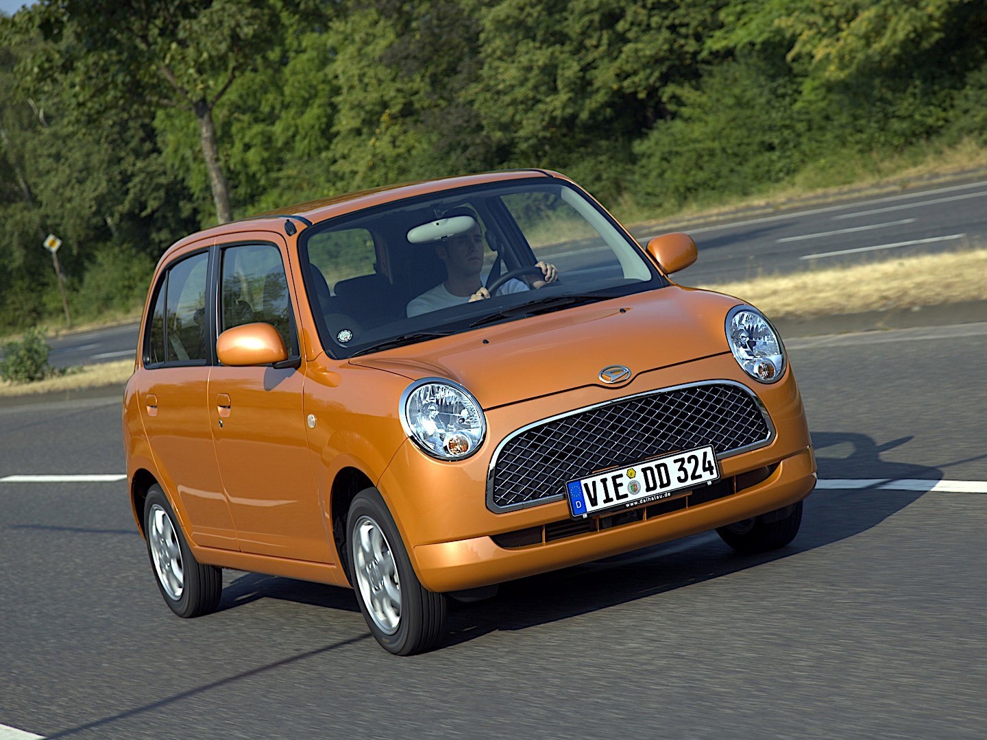 Daihatsu Trevis photo 5