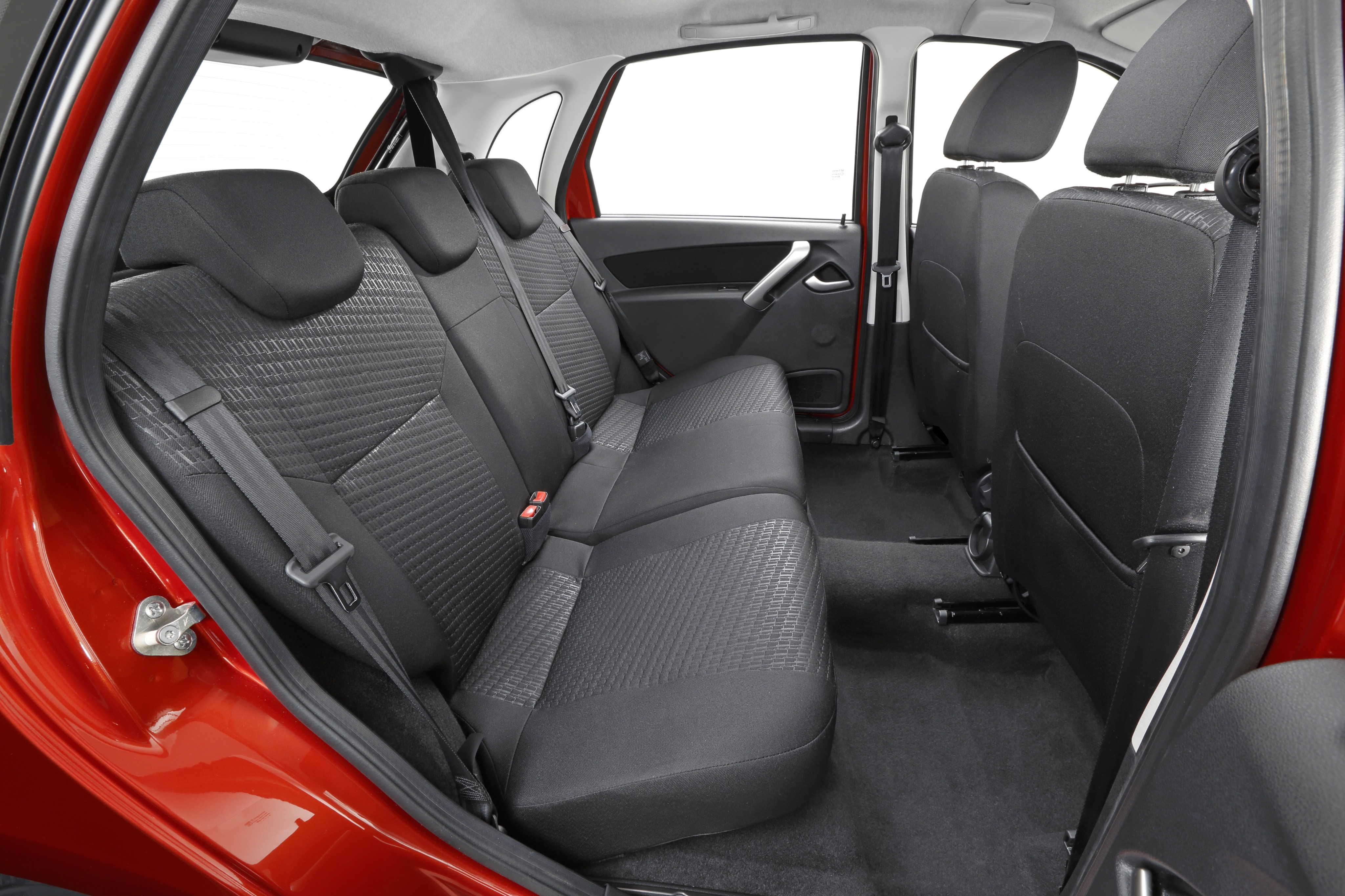 Datsun Mi-Do photo 38