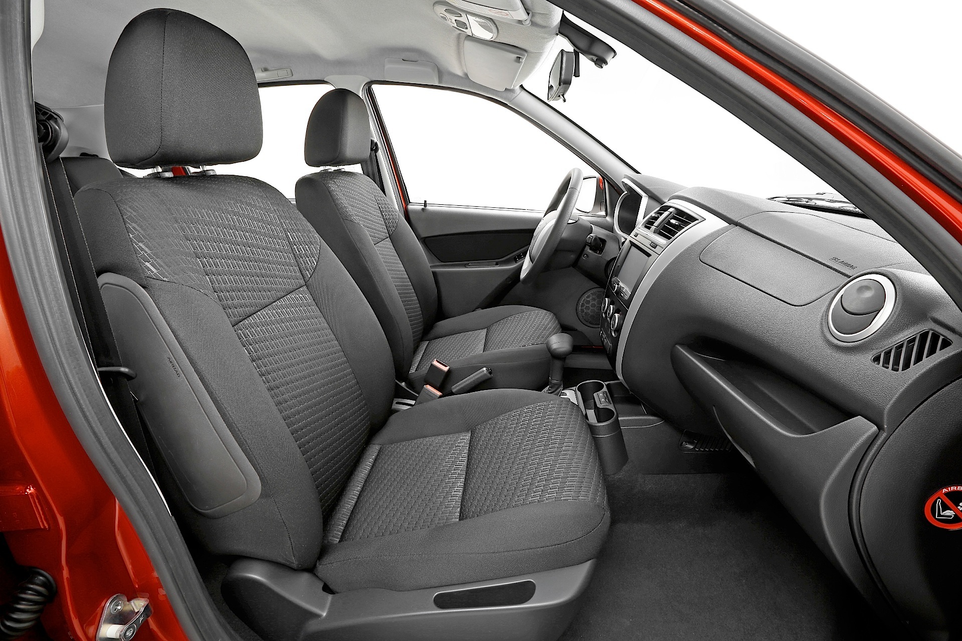 Datsun Mi-Do photo 34