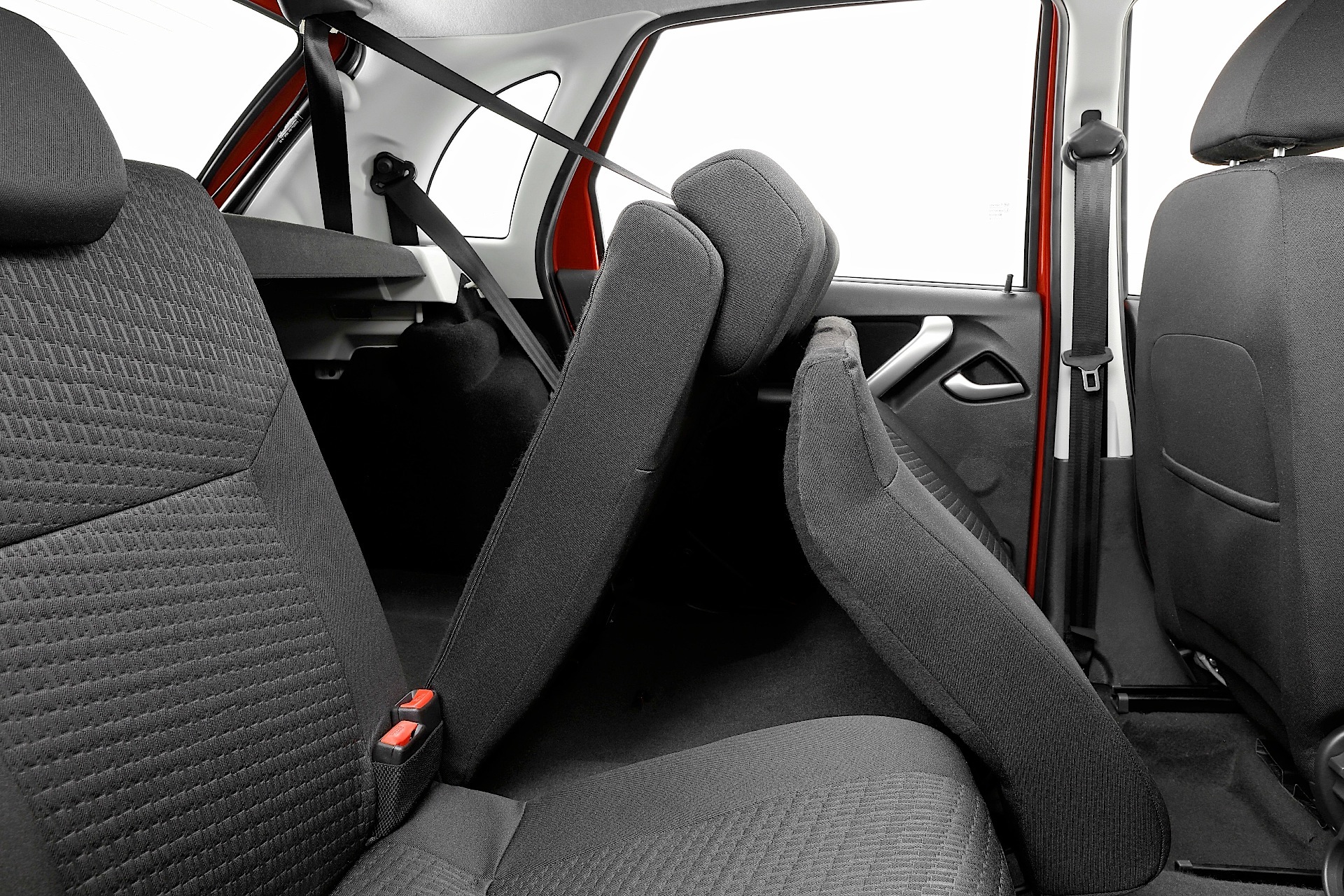 Datsun Mi-Do photo 35