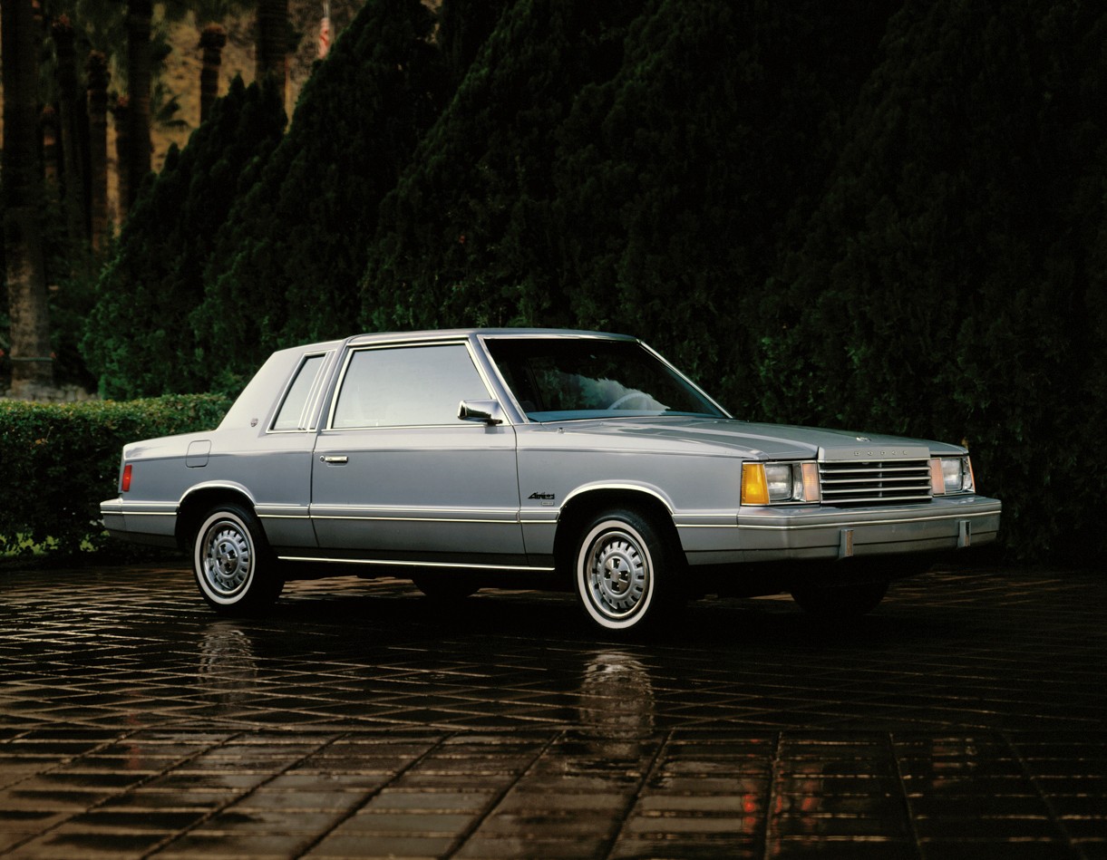Dodge Aries Coupe photo 4