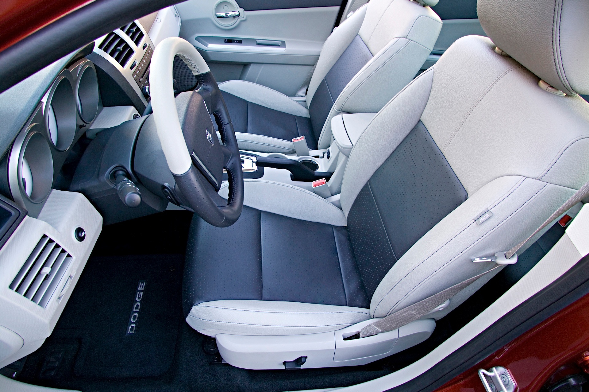 Dodge Avenger photo 82