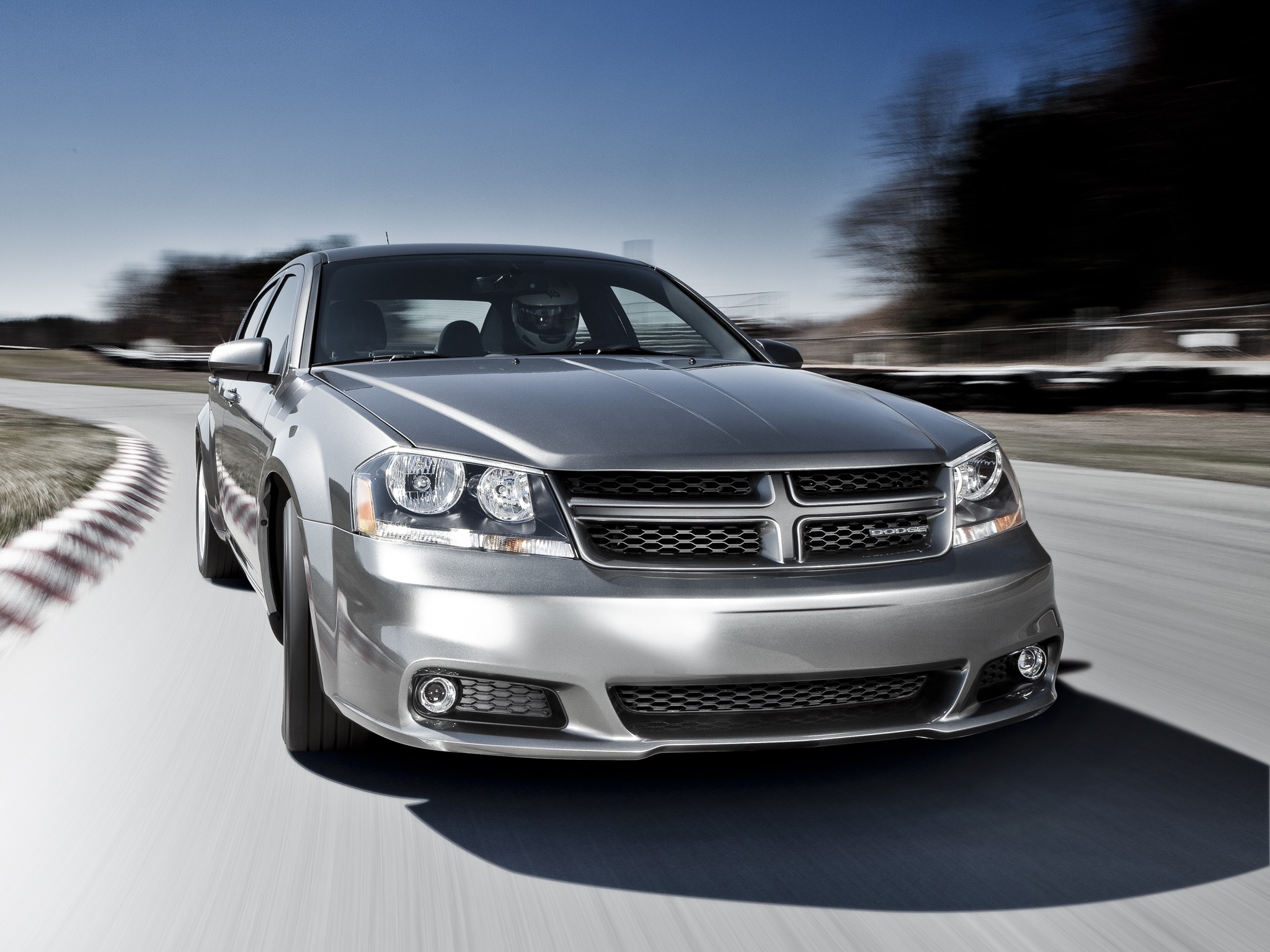 Dodge Avenger photo 19