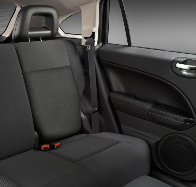 Dodge Caliber photo 34