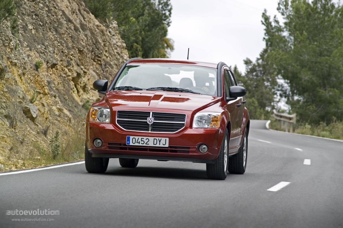 Dodge DODGE Caliber 1.8L 5MT FWD (150 HP)