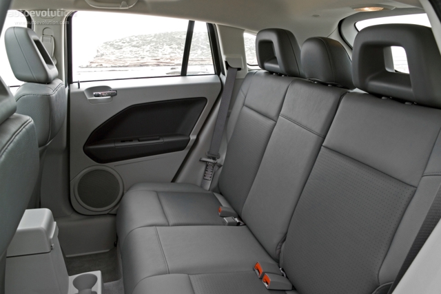 Dodge Caliber photo 22