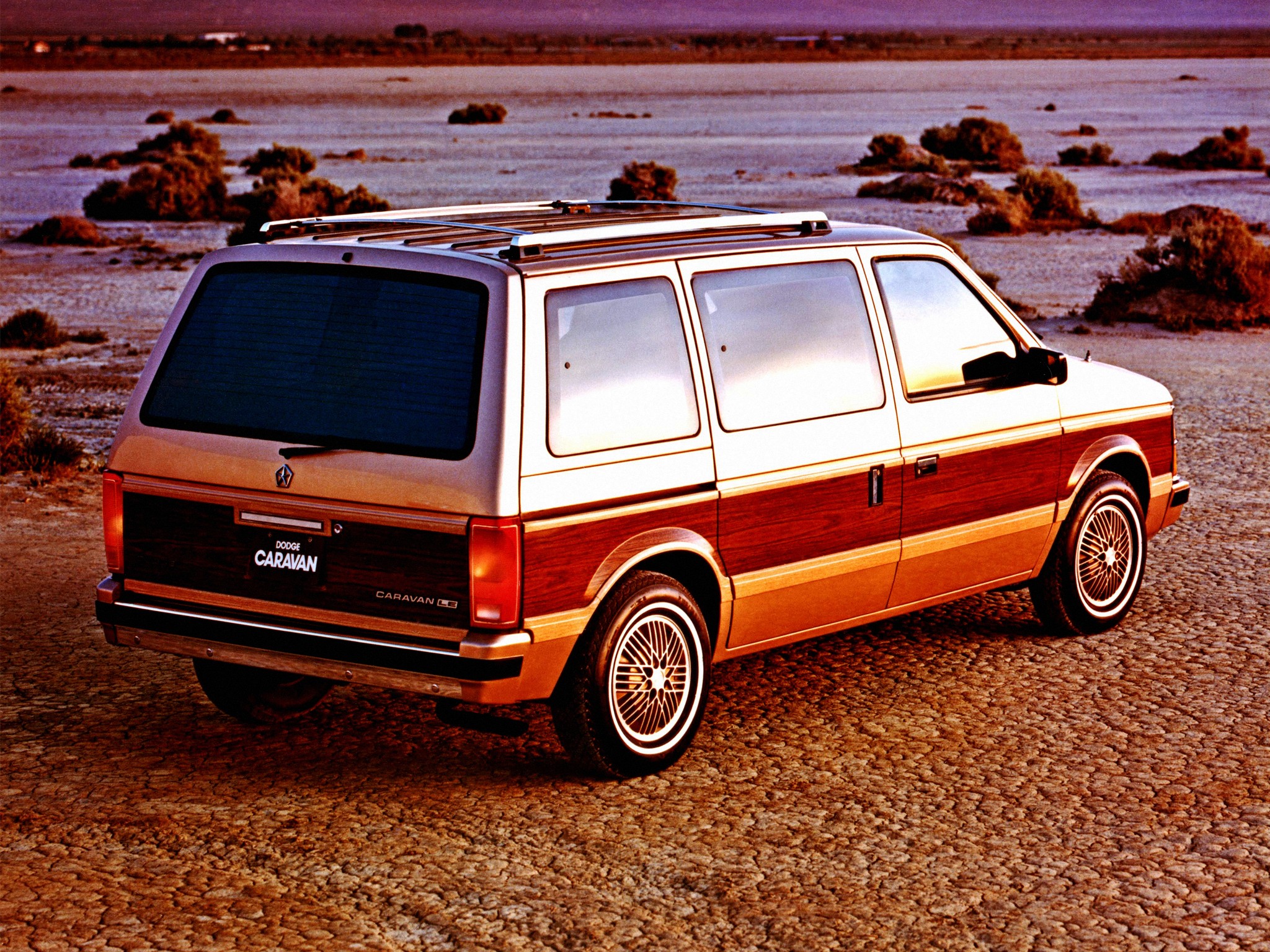 Dodge Caravan photo 11