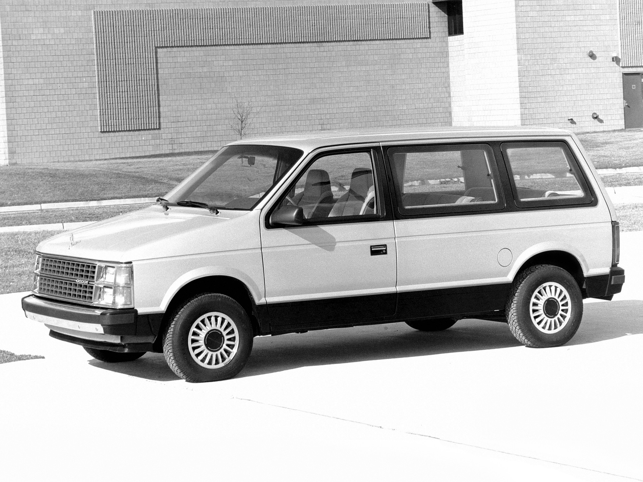 Dodge Caravan photo 13