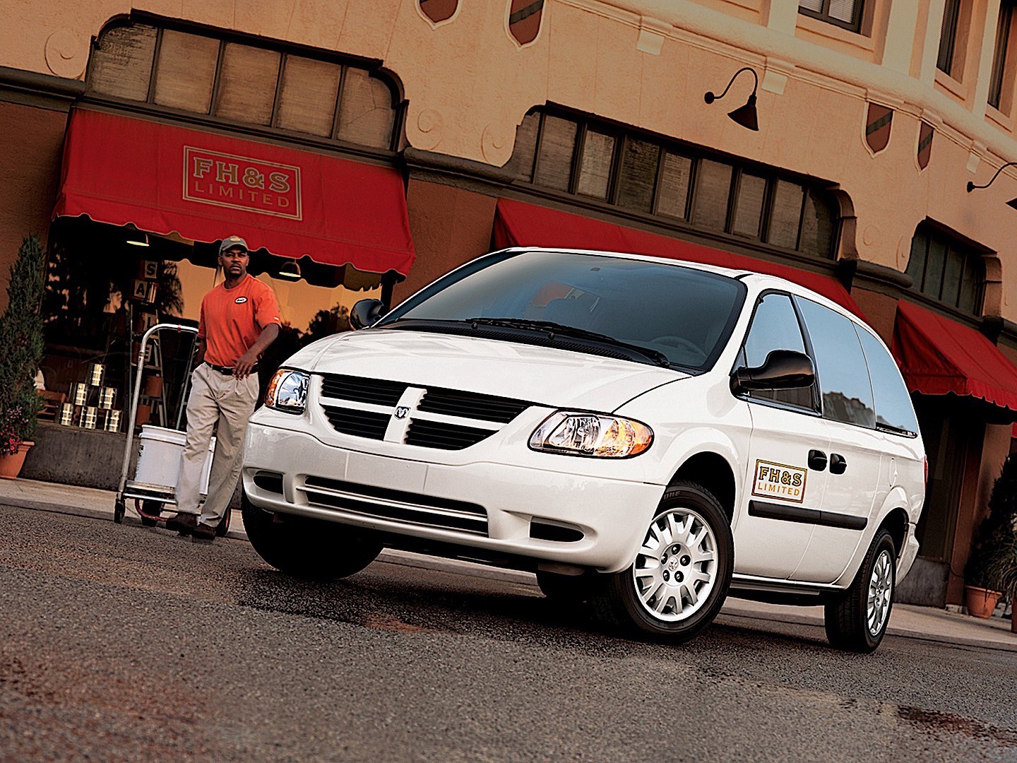 Dodge Caravan photo 9