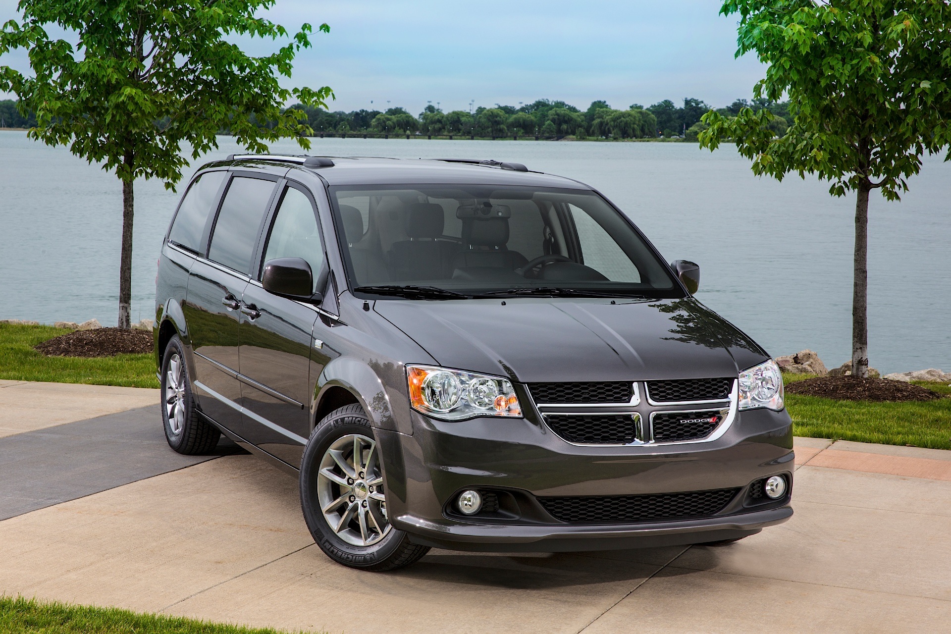 Dodge Caravan photo 24