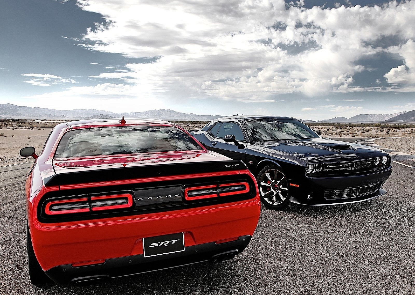 Dodge Challenger Srt photo 89