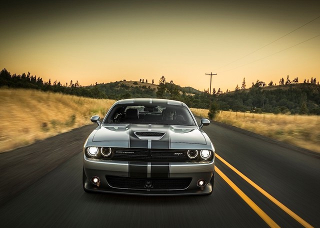 Dodge Challenger Srt photo 11