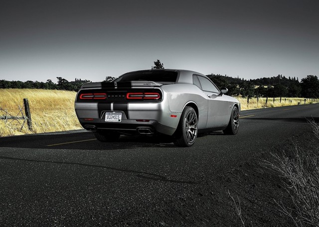 Dodge Challenger Srt photo 27
