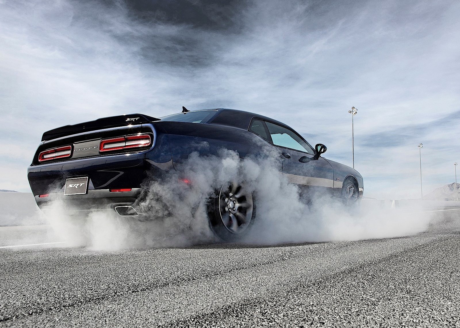 Dodge Challenger Srt photo 29