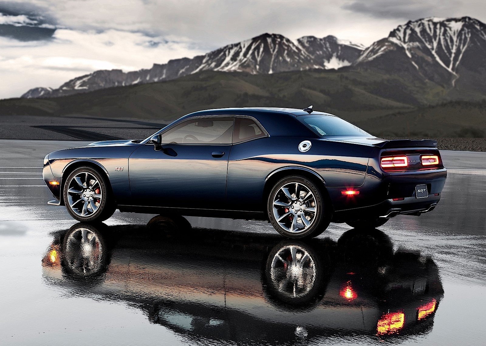 Dodge Challenger Srt photo 30
