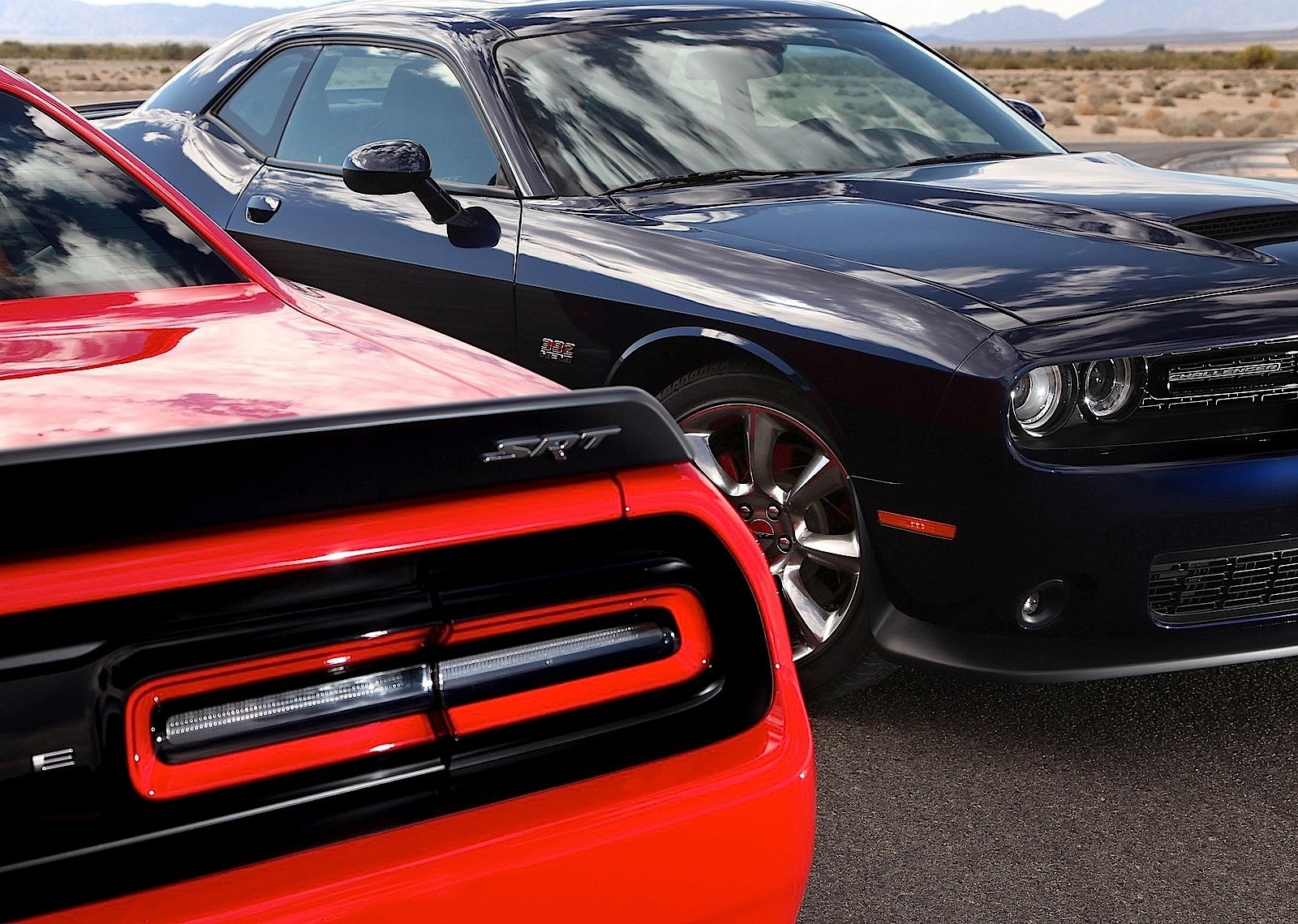 Dodge Challenger Srt photo 35