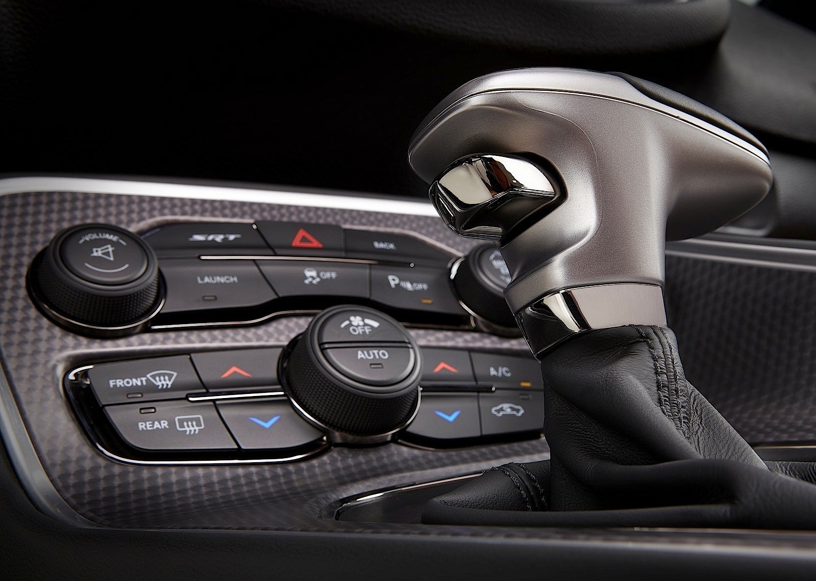 Dodge Challenger Srt photo 92