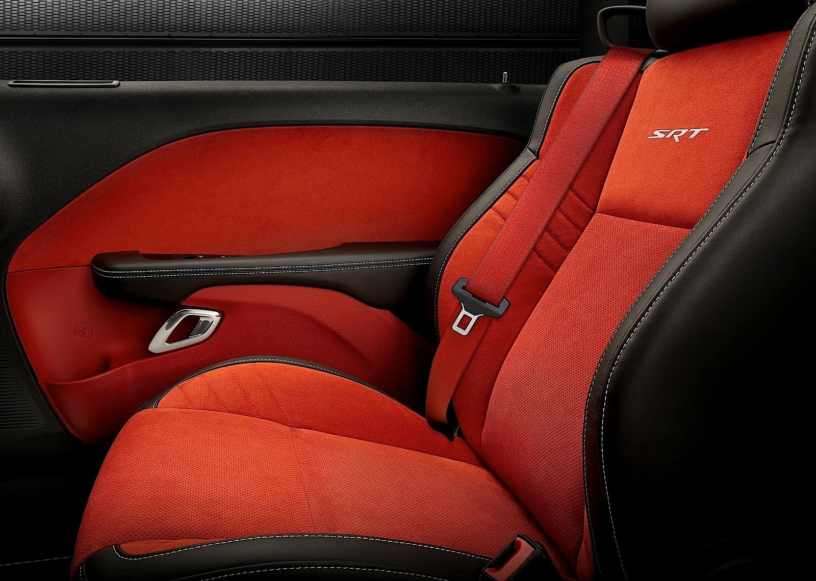 Dodge Challenger Srt photo 99