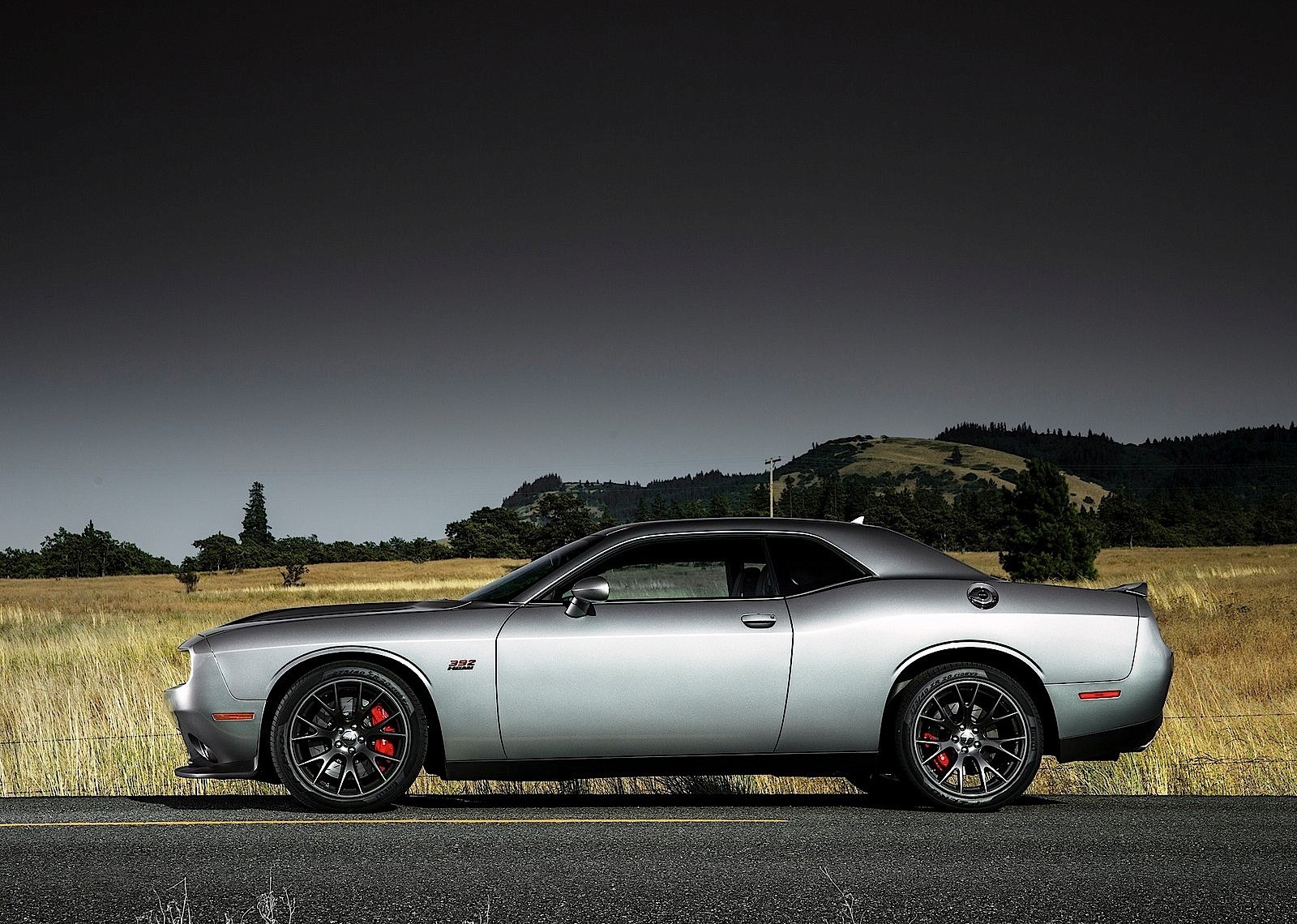 Dodge Challenger Srt photo 5