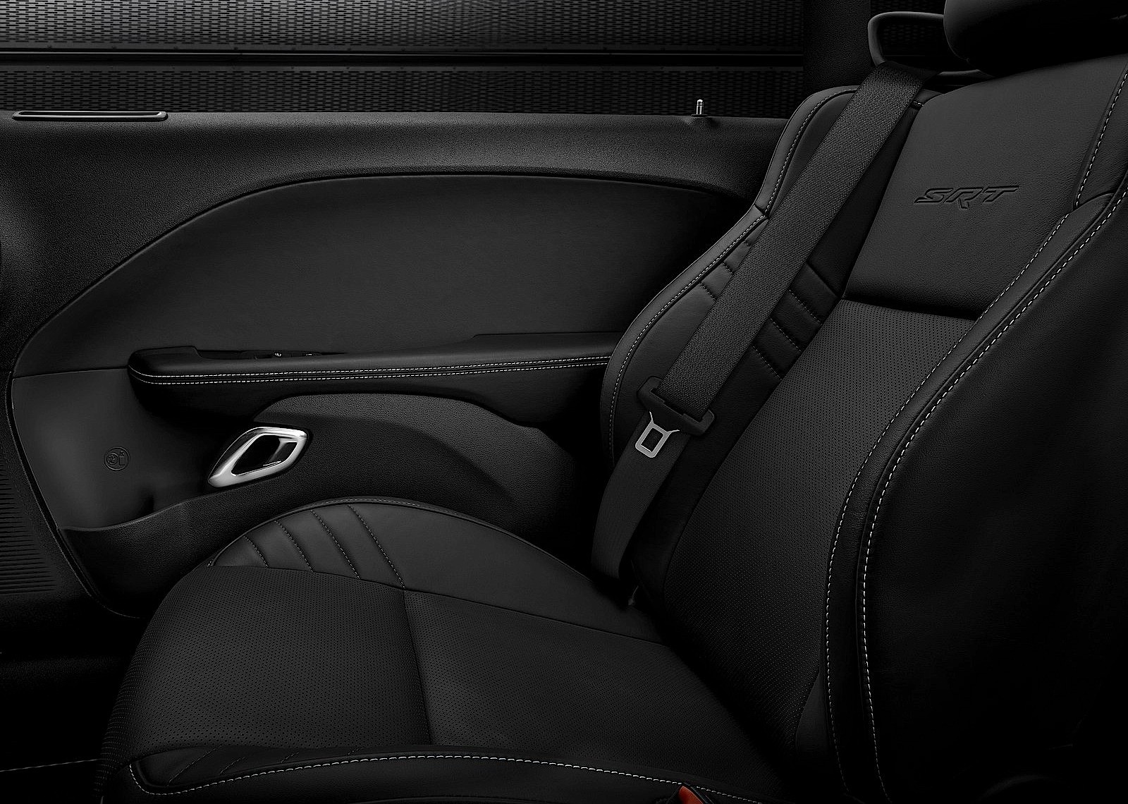 Dodge Challenger Srt photo 101