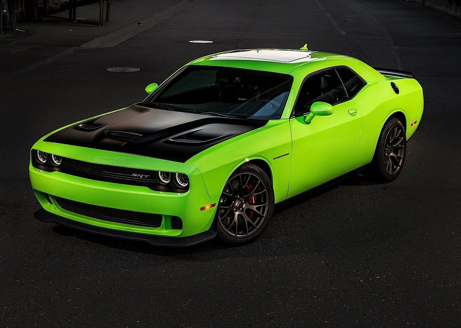 Dodge Challenger Srt photo 39