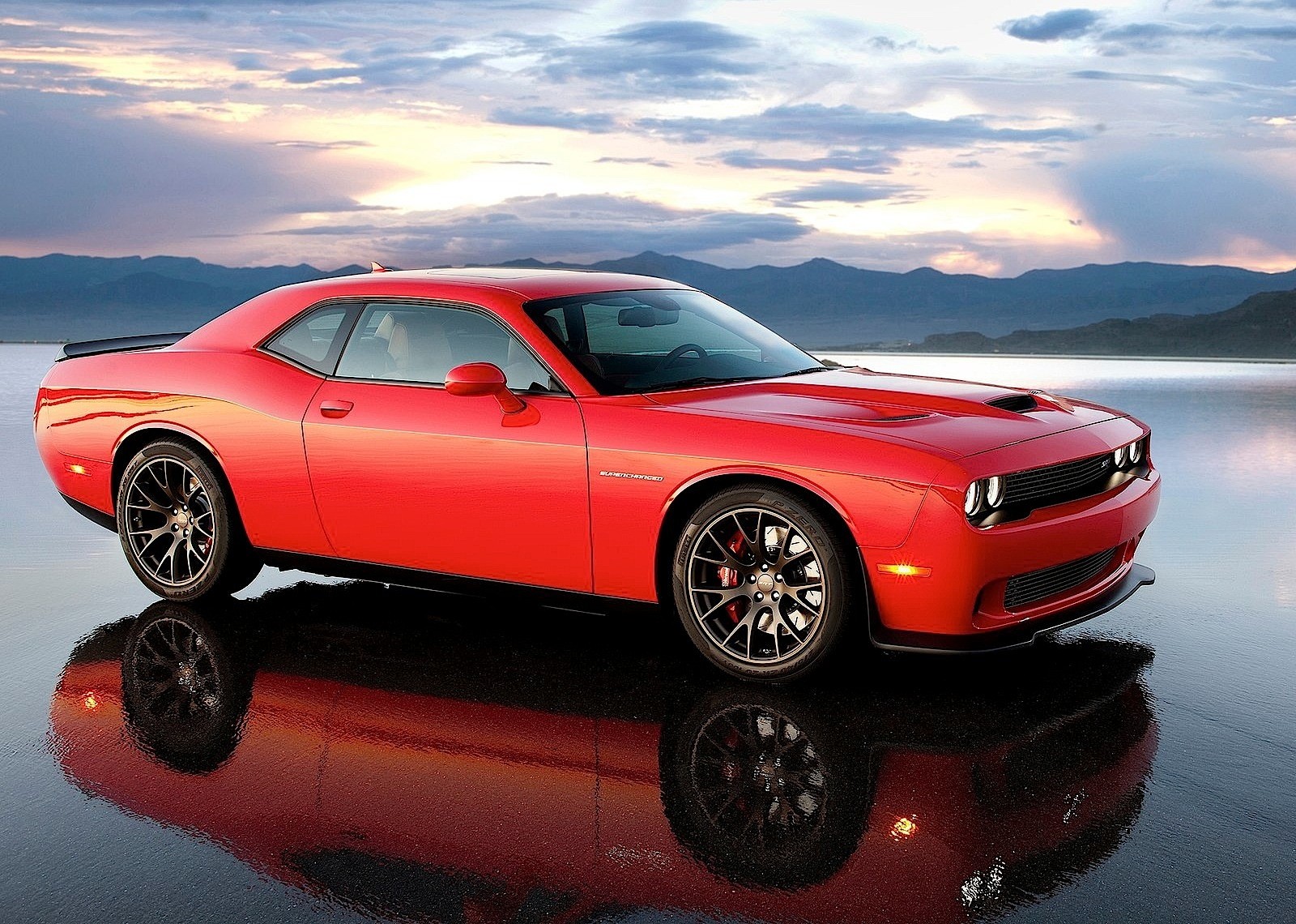 Dodge Challenger Srt photo 41