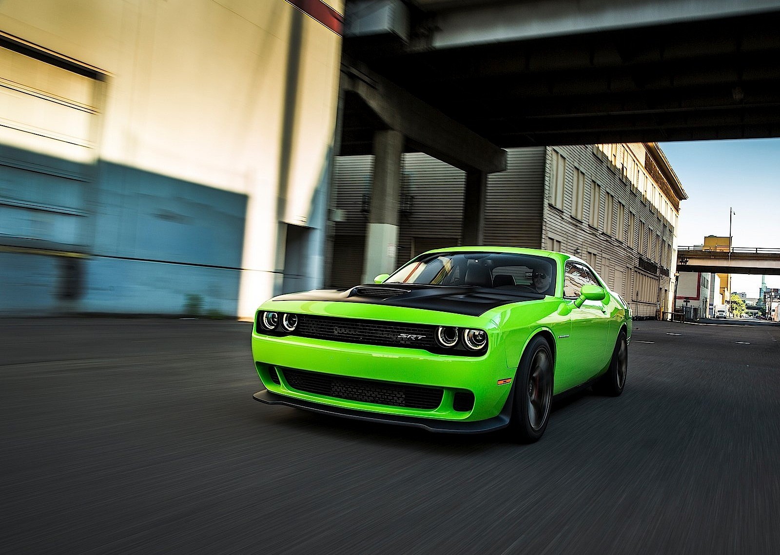 Dodge Challenger Srt photo 44