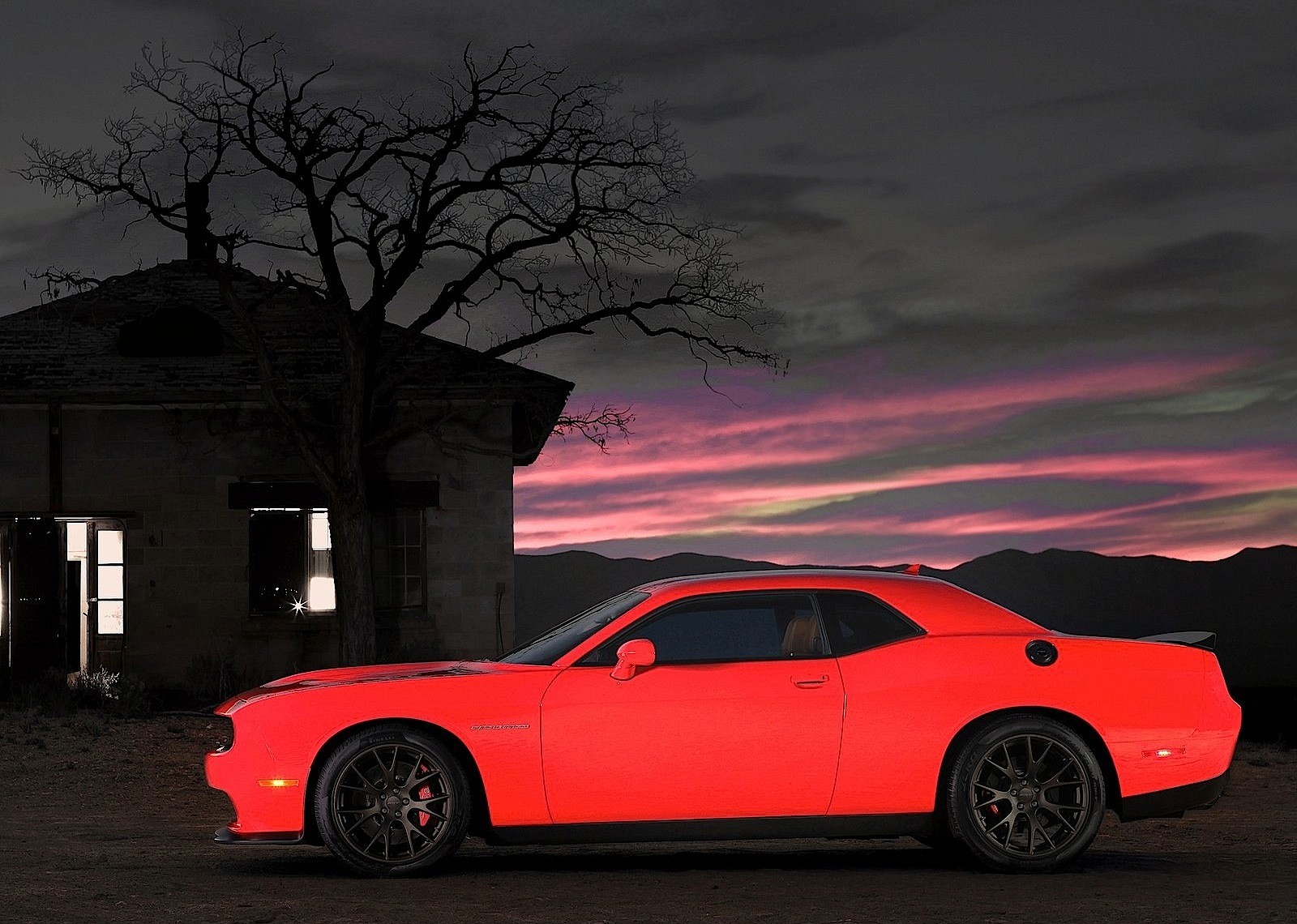 Dodge Challenger Srt photo 47
