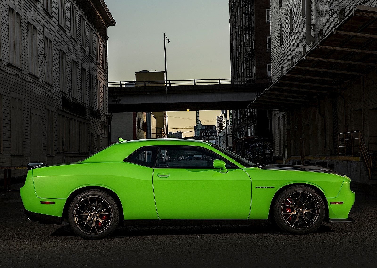 Dodge Challenger Srt photo 48