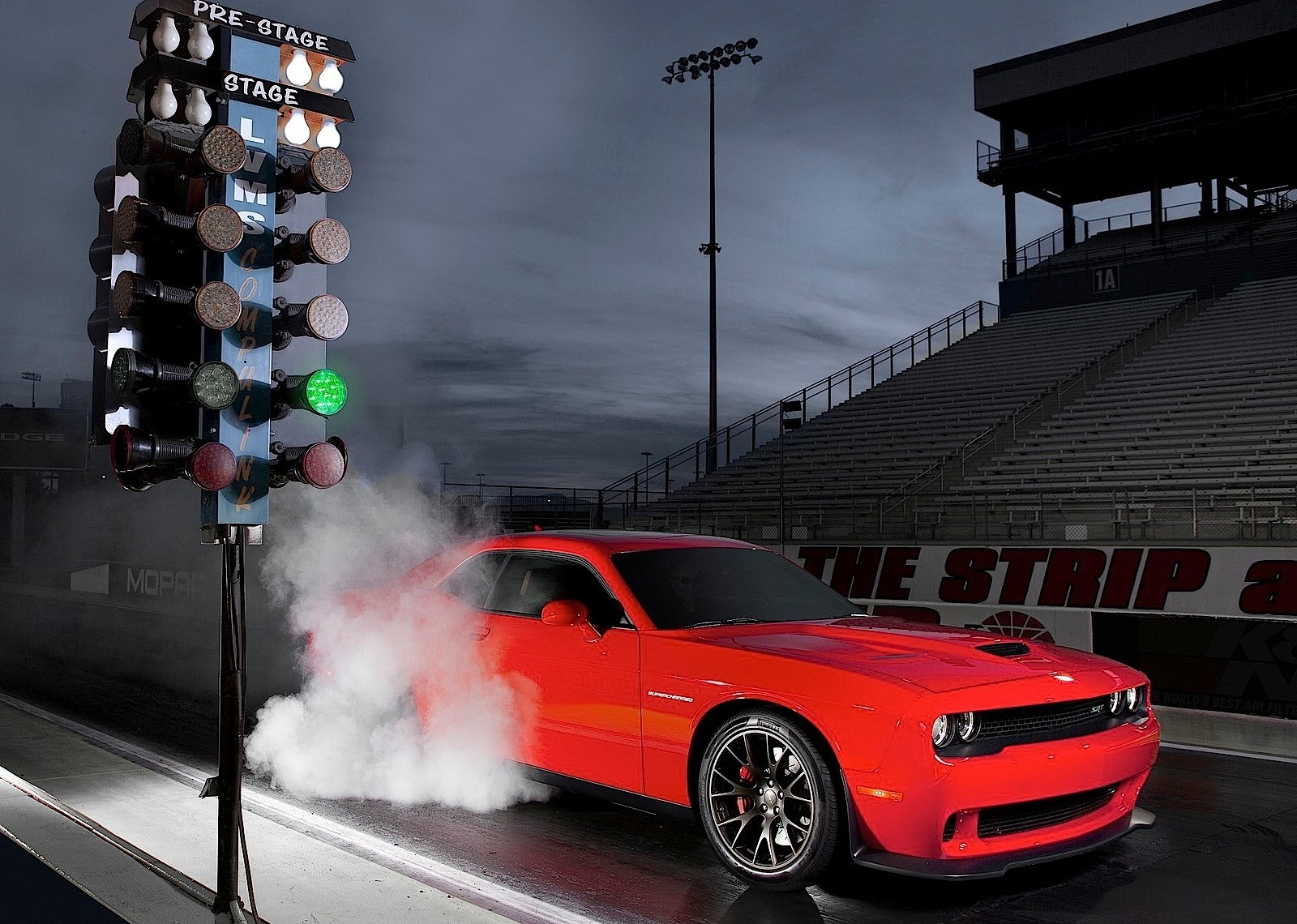Dodge Challenger Srt photo 68