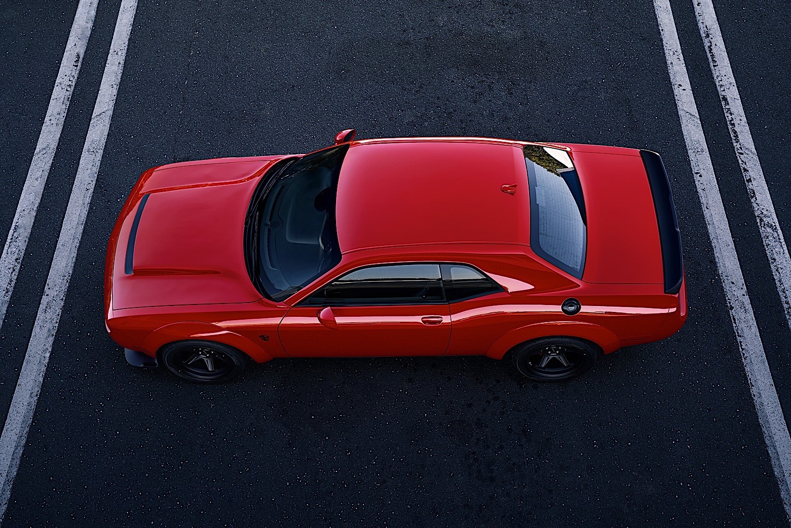 Dodge Challenger Srt photo 4