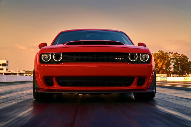 Dodge Challenger Srt photo 6