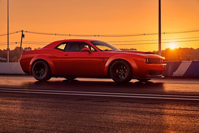 Dodge Challenger Srt photo 7