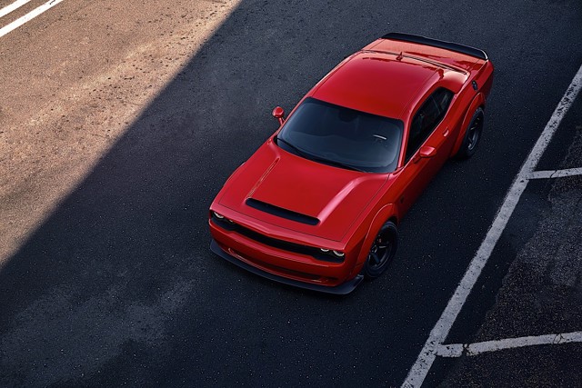Dodge Challenger Srt photo 11