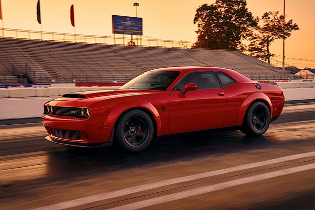 Dodge Challenger Srt photo 12