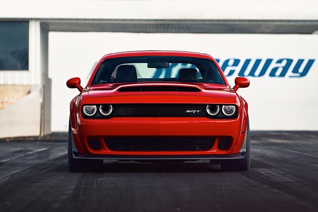 Dodge Challenger Srt photo 13