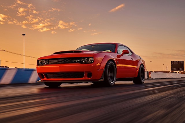 Dodge Challenger Srt photo 16