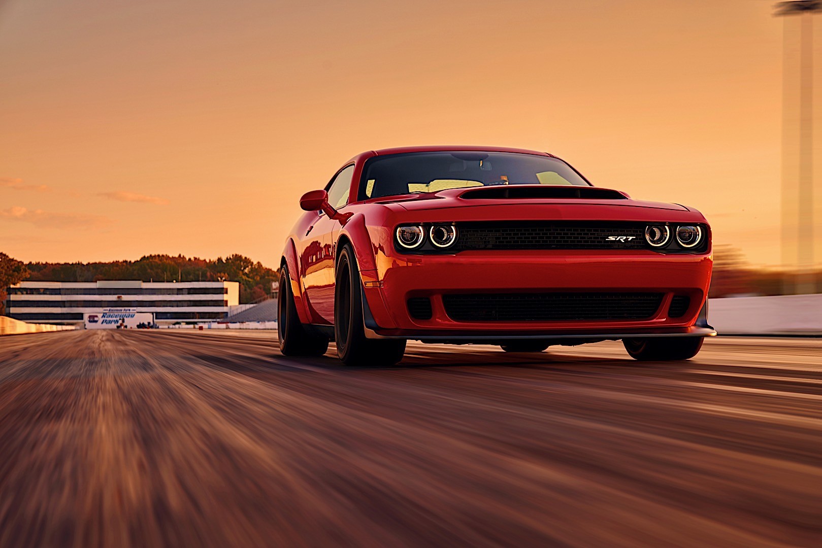 Dodge Challenger Srt photo 26