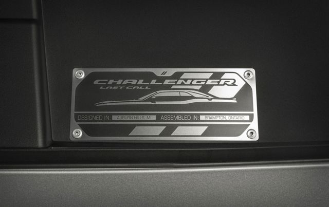 Dodge Challenger Srt photo 33