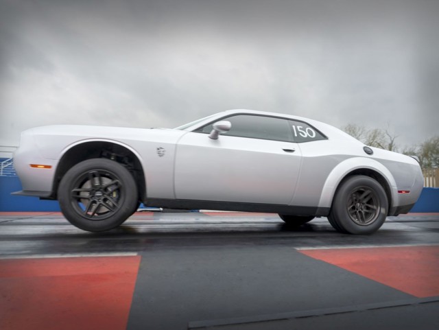 Dodge Challenger Srt photo 16