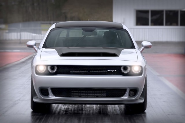Dodge Challenger Srt photo 18