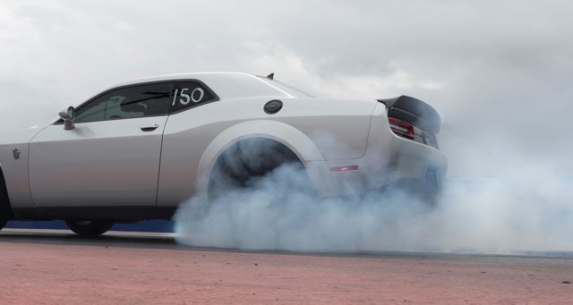 Dodge Challenger Srt photo 19