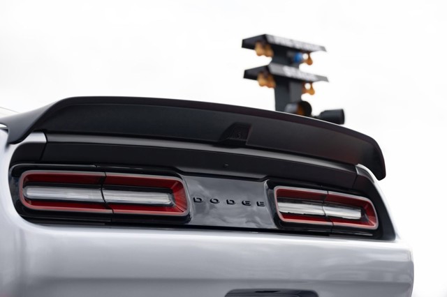 Dodge Challenger Srt photo 26