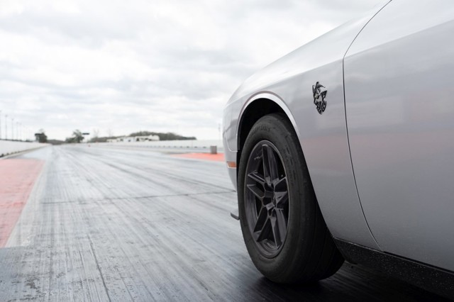 Dodge Challenger Srt photo 30
