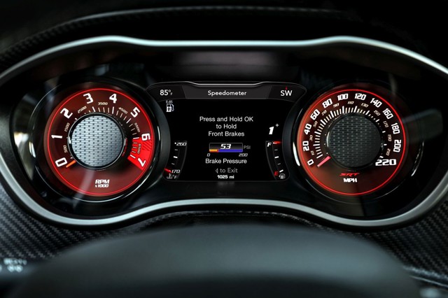 Dodge Challenger Srt photo 39